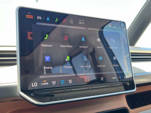 New 2025 Volkswagen ID. Buzz 1st Edition image 20