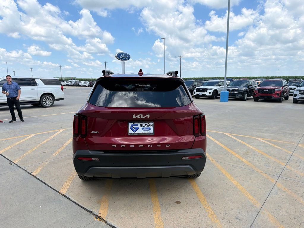 Used 2022 Kia Sorento S AWD/4WD image 6