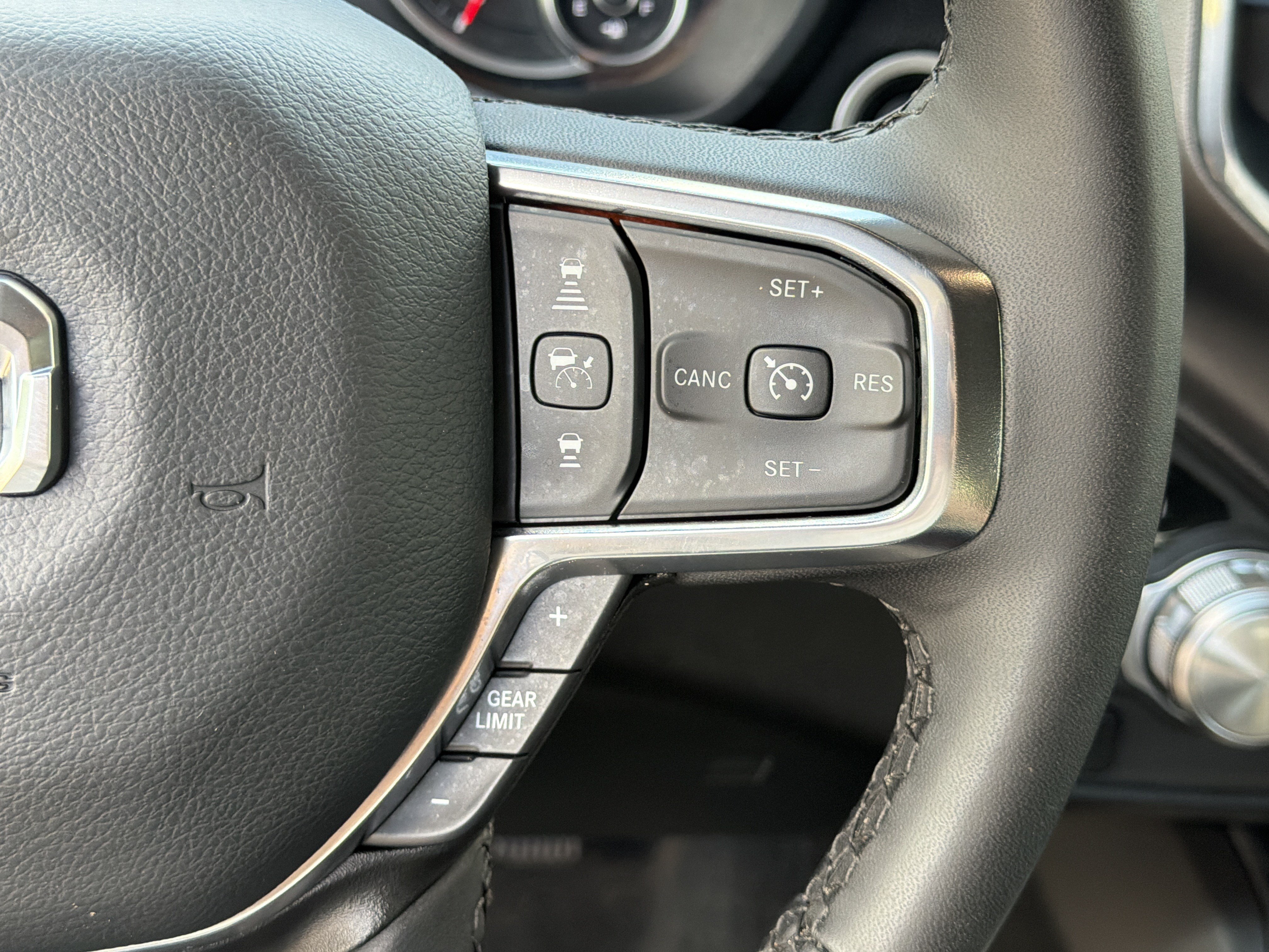 Used 2026 RAM 1500 Laramie AWD/4WD image 26