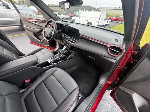 Used 2024 Chevrolet TrailBlazer RS w/ Driver Confidence Package image 10