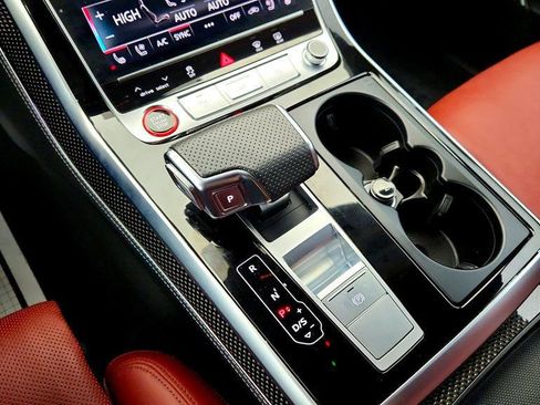 Used 2023 Audi SQ8 Prestige w/ Prestige Package image 17