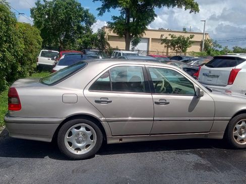 Used 1998 Mercedes-Benz C 230 image 2