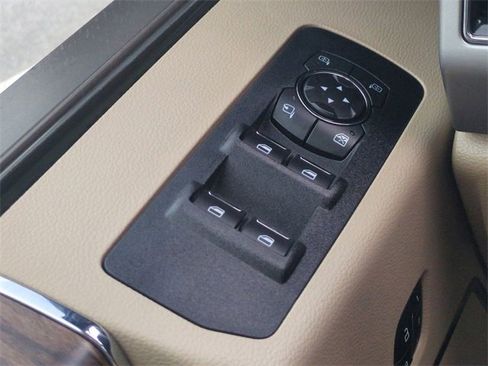 Used 2019 Ford F150 Lariat w/ FX4 Off-Road Package image 24