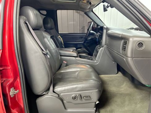 Used 2006 GMC Sierra 3500 SLT w/ Heavy-Duty Power Package image 20