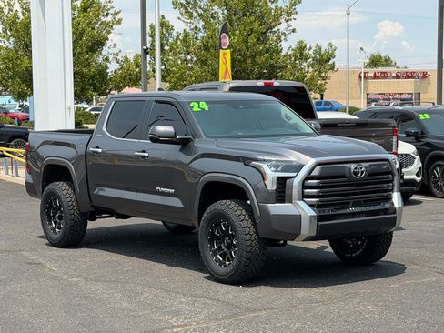 Used 2024 Toyota Tundra Limited AWD/4WD image 4