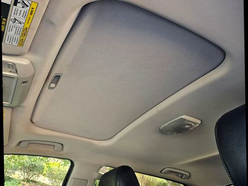 Used 2016 Toyota Tundra Limited image 40