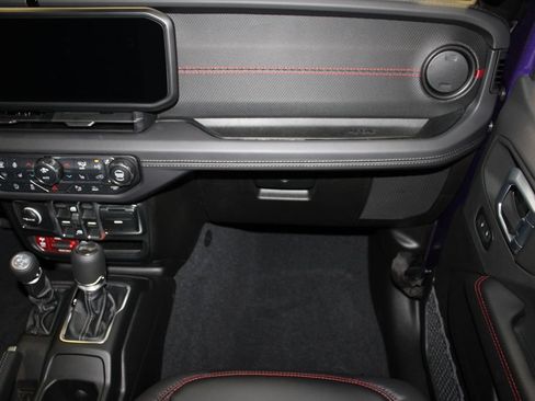 New 2026 Jeep Wrangler Unlimited Rubicon AWD/4WD image 28