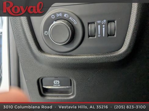 Used 2024 Jeep Grand Cherokee L Altitude RWD image 20