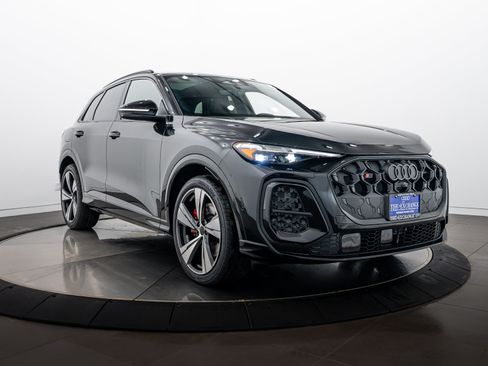 New 2026 Audi SQ5 Prestige AWD/4WD image 2