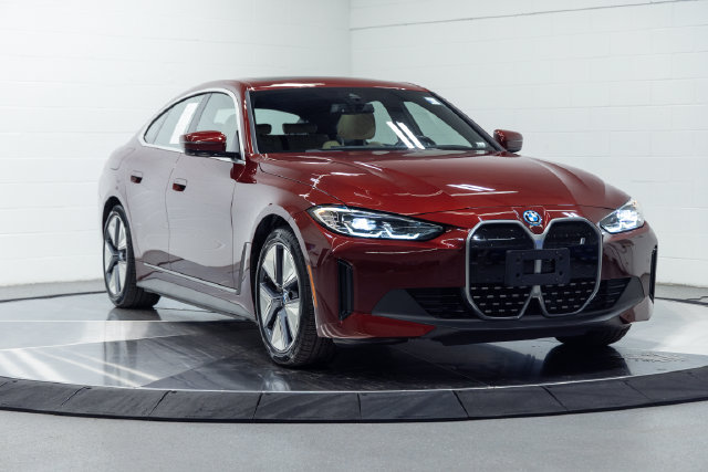 Certified 2024 BMW i4 eDrive35 w/ Premium Package RWD image 4