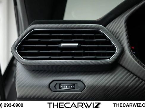 Used 2023 Lamborghini Urus Performante AWD/4WD image 59