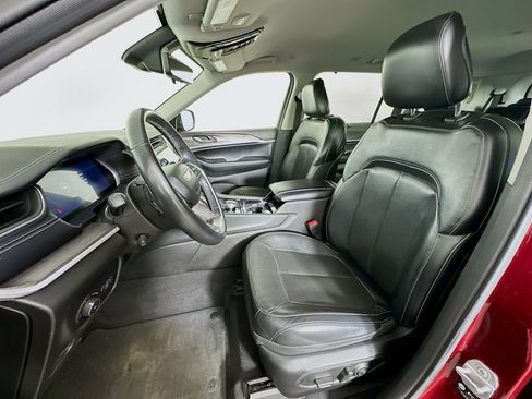 Used 2021 Jeep Grand Cherokee L Limited w/ Luxury Tech Group II image 13