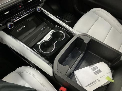 New 2026 Chevrolet Tahoe Premier AWD/4WD image 18