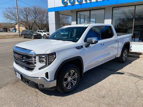 Used 2025 GMC Sierra 1500 SLT image 7