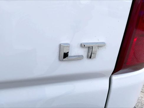 Used 2025 Chevrolet Silverado 2500 LT w/ Convenience Package image 10