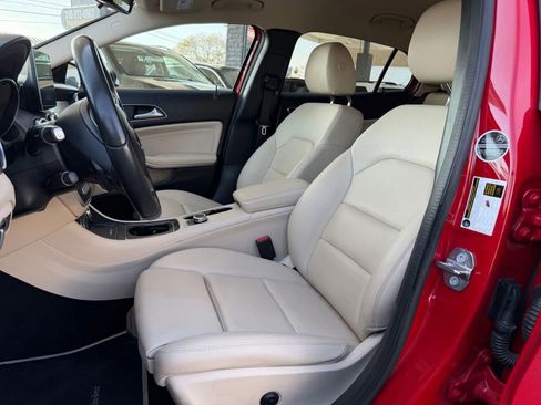 Used 2018 Mercedes-Benz GLA 250 4MATIC image 31