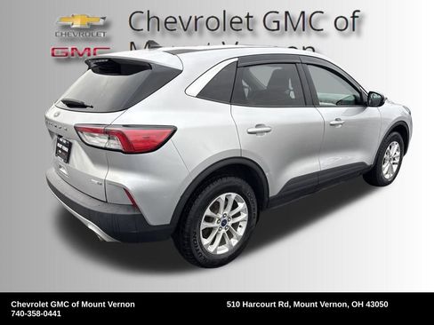 Used 2020 Ford Escape SE image 5