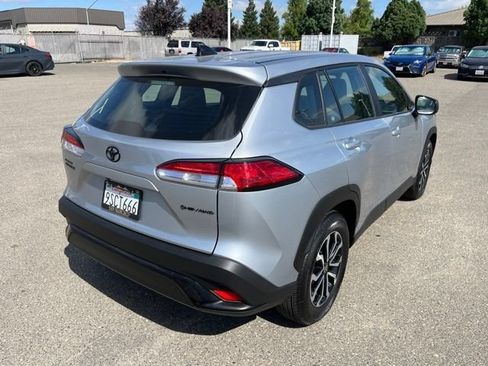 Used 2025 Toyota Corolla Cross AWD Hybrid image 4