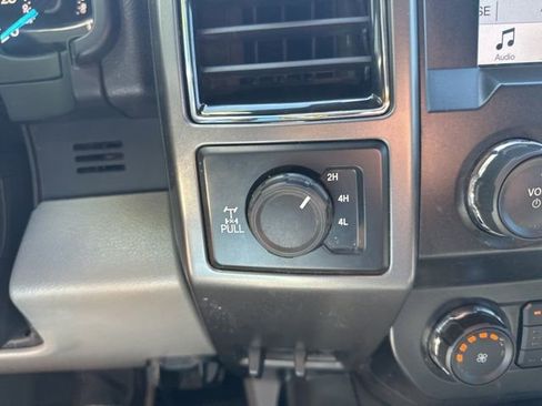 Used 2019 Ford F150 XLT w/ Equipment Group 302A Luxury AWD/4WD image 22