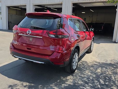 Used 2017 Nissan Rogue S AWD/4WD image 3