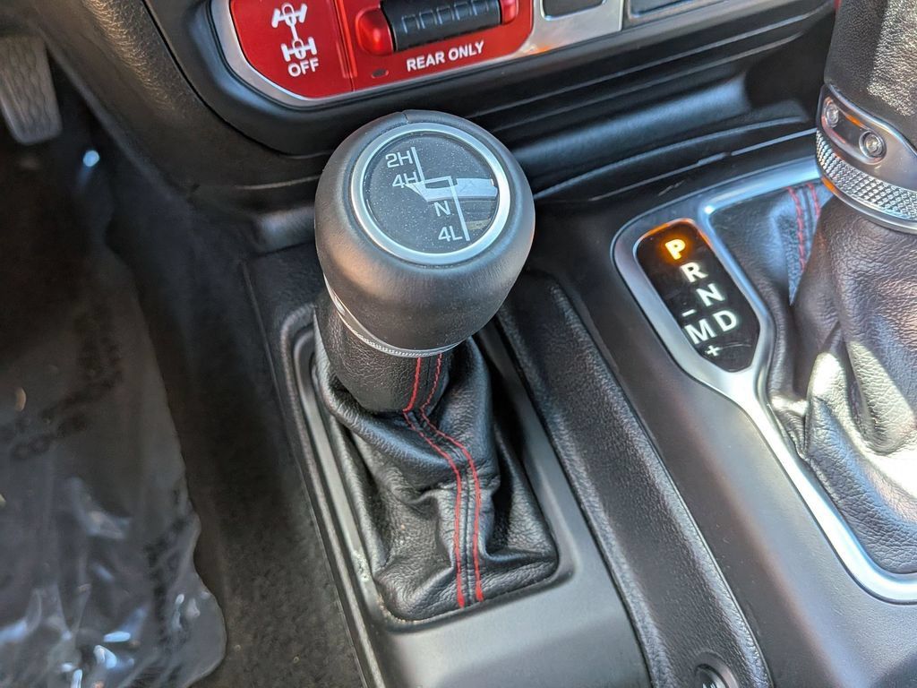 Used 2018 Jeep Wrangler Unlimited Rubicon AWD/4WD image 20