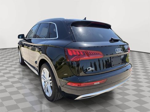 Used 2018 Audi Q5 2.0T Premium Plus w/ Premium Plus Package AWD/4WD image 2