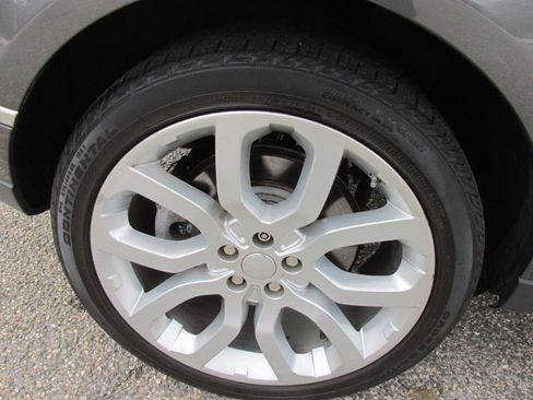 Used 2016 Land Rover Range Rover HSE image 18