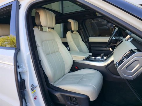 Used 2019 Land Rover Range Rover Sport HSE AWD/4WD image 25