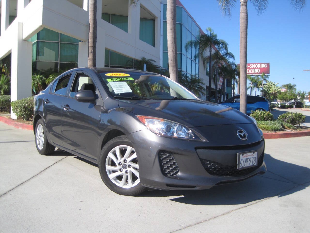 Used 2013 MAZDA MAZDA3 i Touring FWD image 2