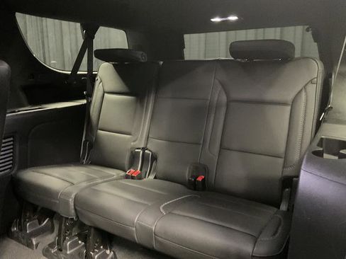 Used 2025 GMC Yukon XL Denali image 10