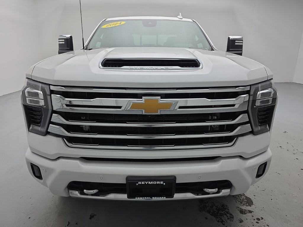 Used 2024 Chevrolet Silverado 3500 High Country AWD/4WD image 5