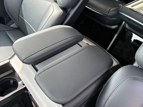 New 2025 Lincoln Navigator L Reserve image 56