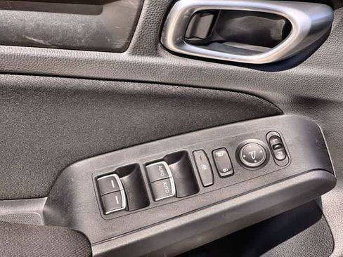 Certified 2023 Honda Civic LX image 30