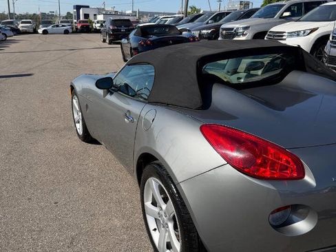 Used 2006 Pontiac Solstice Convertible w/ Premium Package RWD image 33