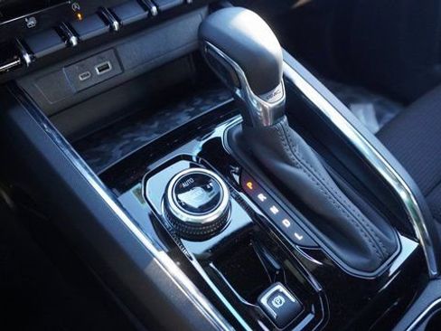 New 2025 GMC Canyon Elevation w/ Convenience Package image 26