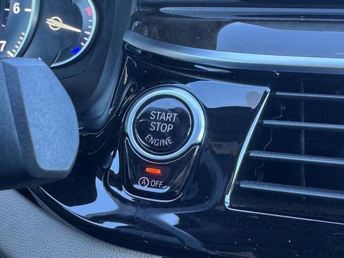 Used 2017 BMW 530i xDrive image 16