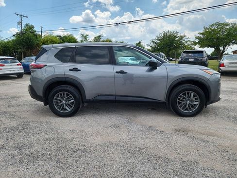 Used 2021 Nissan Rogue S image 8
