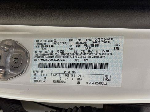 Used 2020 Ford Escape Titanium AWD/4WD image 32