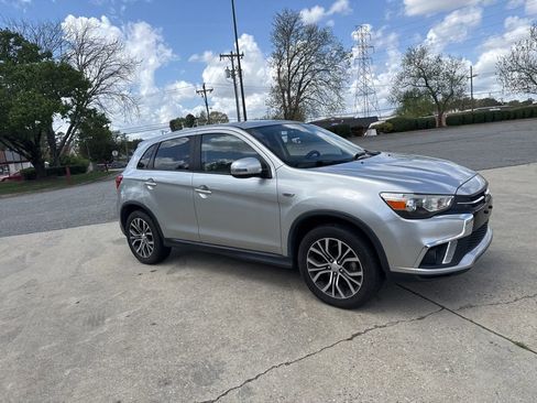 Used 2018 Mitsubishi Outlander Sport SE image 4