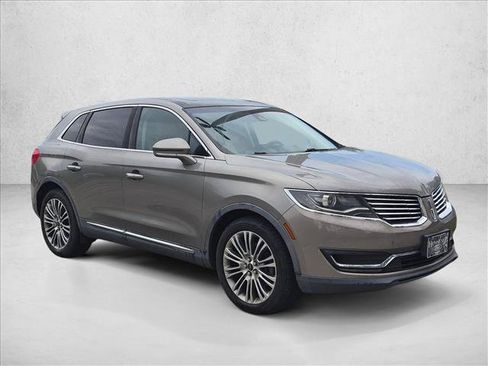 Used 2017 Lincoln MKX Reserve w/ Lincoln MKX Climate Package AWD/4WD image 4