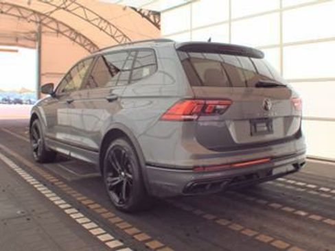 Used 2023 Volkswagen Tiguan SE R-Line AWD/4WD image 5