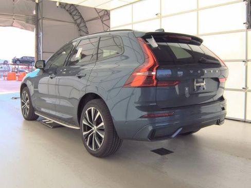 Used 2025 Volvo XC60 B5 Ultra w/ Climate Package image 9