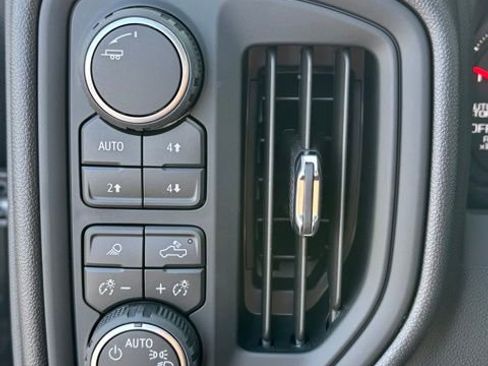 New 2026 Chevrolet Silverado 1500 W/T w/ WT Safety Package AWD/4WD image 10