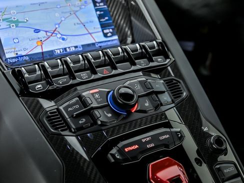 Used 2019 Lamborghini Aventador SVJ AWD/4WD image 39