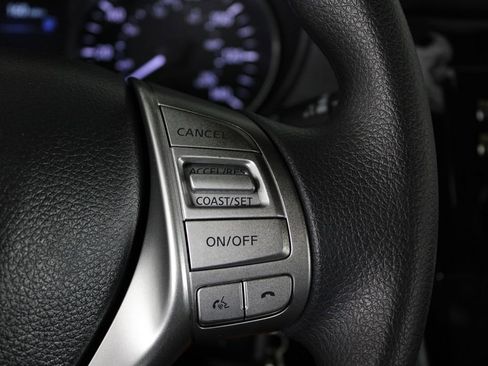 Used 2015 Nissan Rogue S image 25