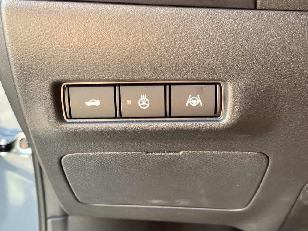 New 2027 Nissan Sentra SR w/ SR Premium Package FWD image 32