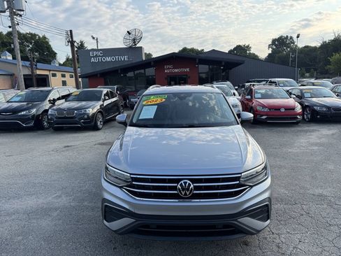 Used 2023 Volkswagen Tiguan SE FWD image 12