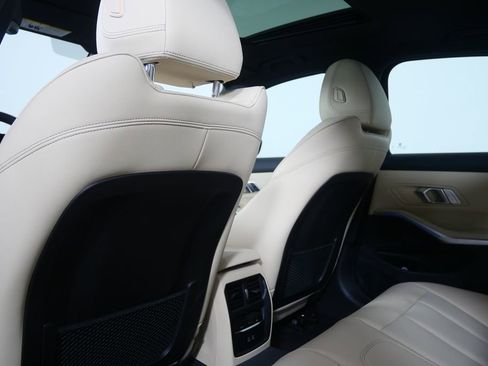 Certified 2023 BMW 330i Sedan w/ Premium Package image 17