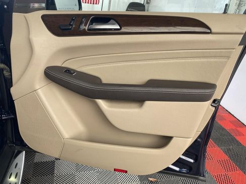 Used 2015 Mercedes-Benz ML 350 4MATIC image 7