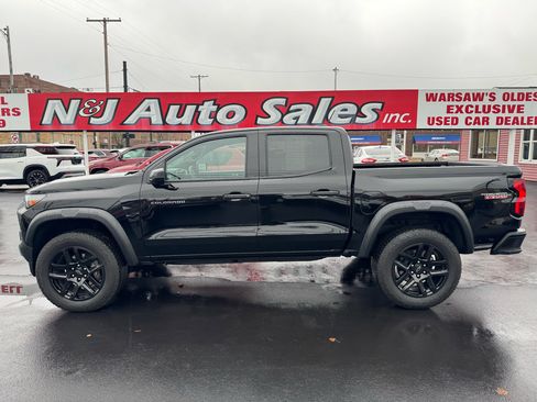 Used 2024 Chevrolet Colorado Trail Boss image 8